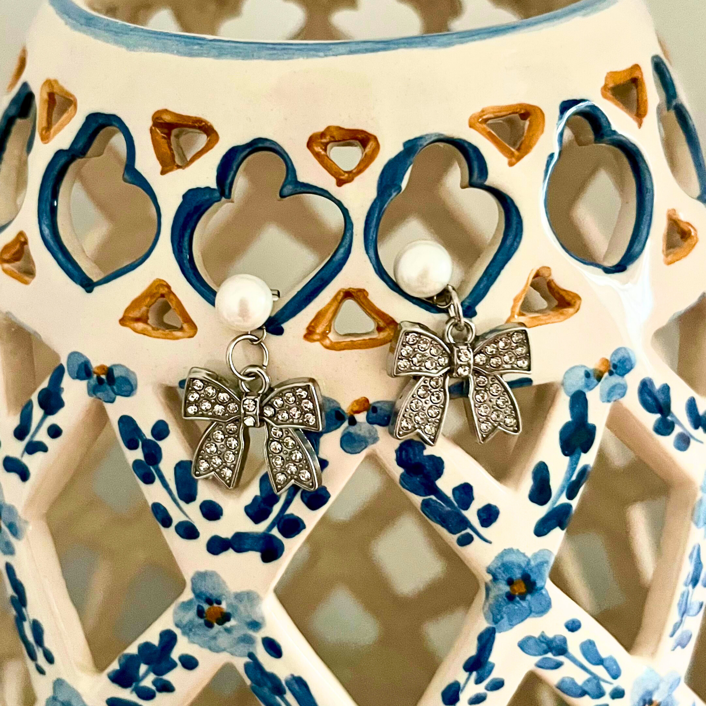 Twinkle Bow Earrings