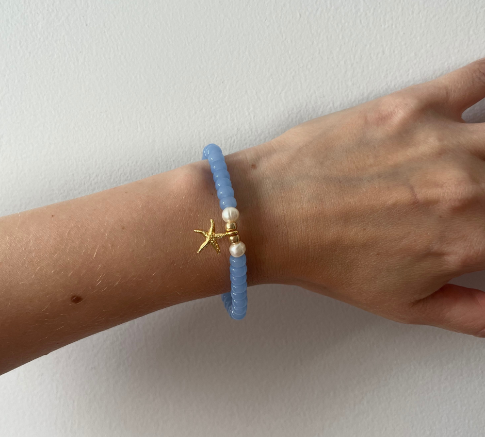 Handmade bracelet, ocean-inspired bracelet, natural stone bracelet, starfish charm bracelet