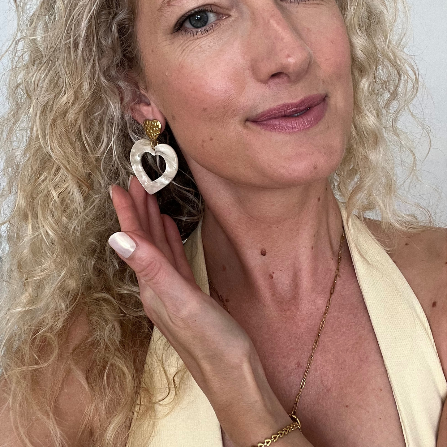 Siena Resin Heart Pendant Earrings