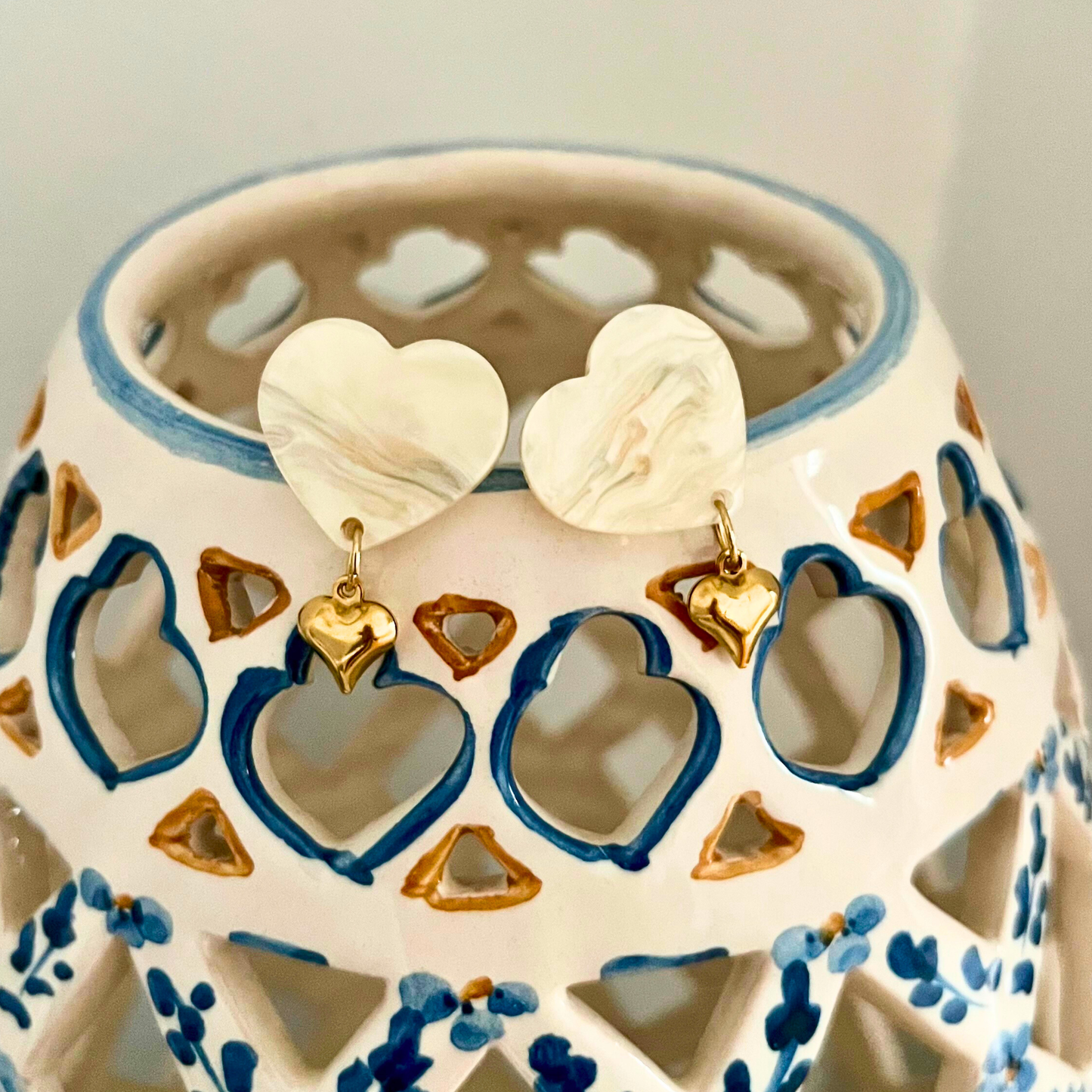 Mistletoe Kiss Heart Earrings