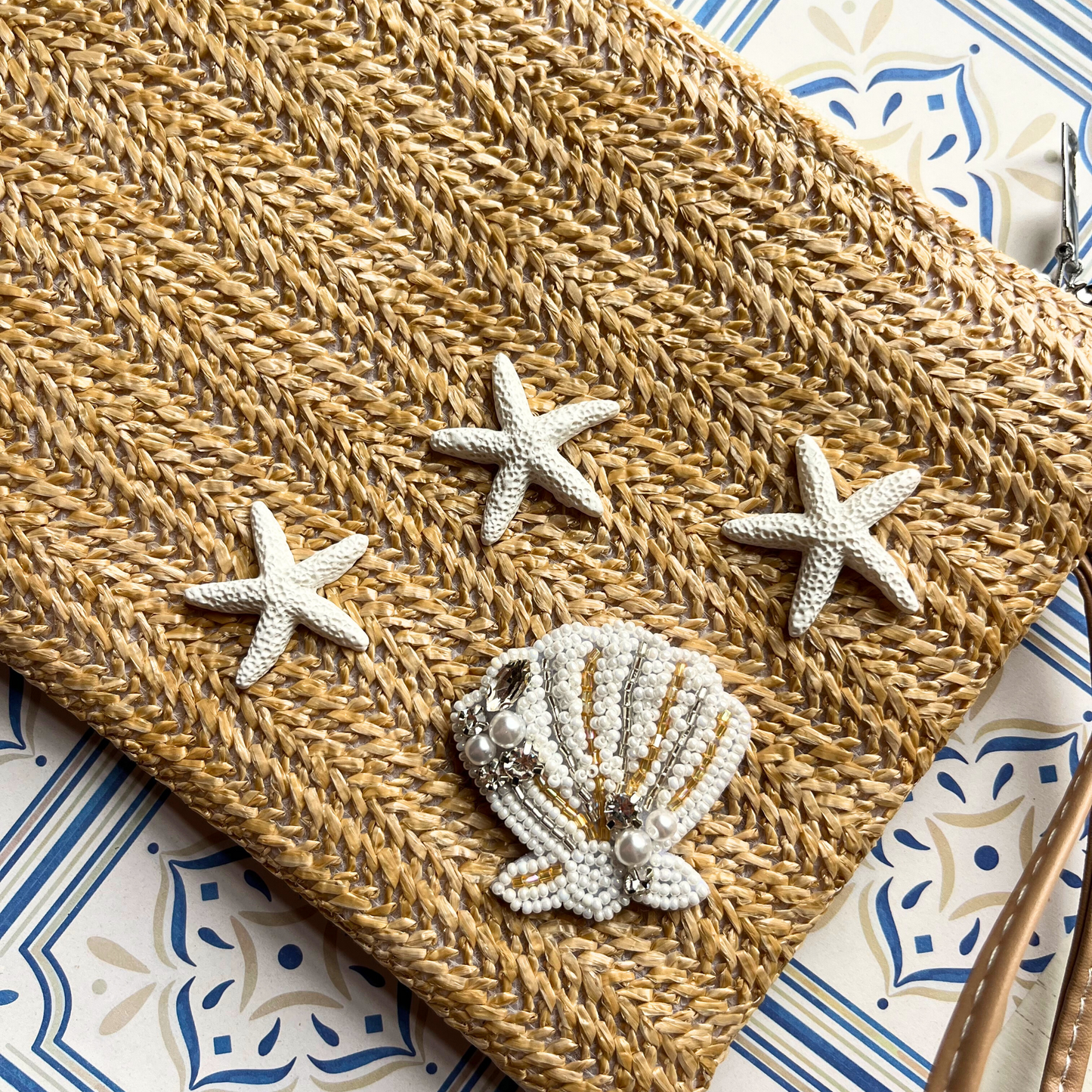 Raffia Shell Clutch Bag