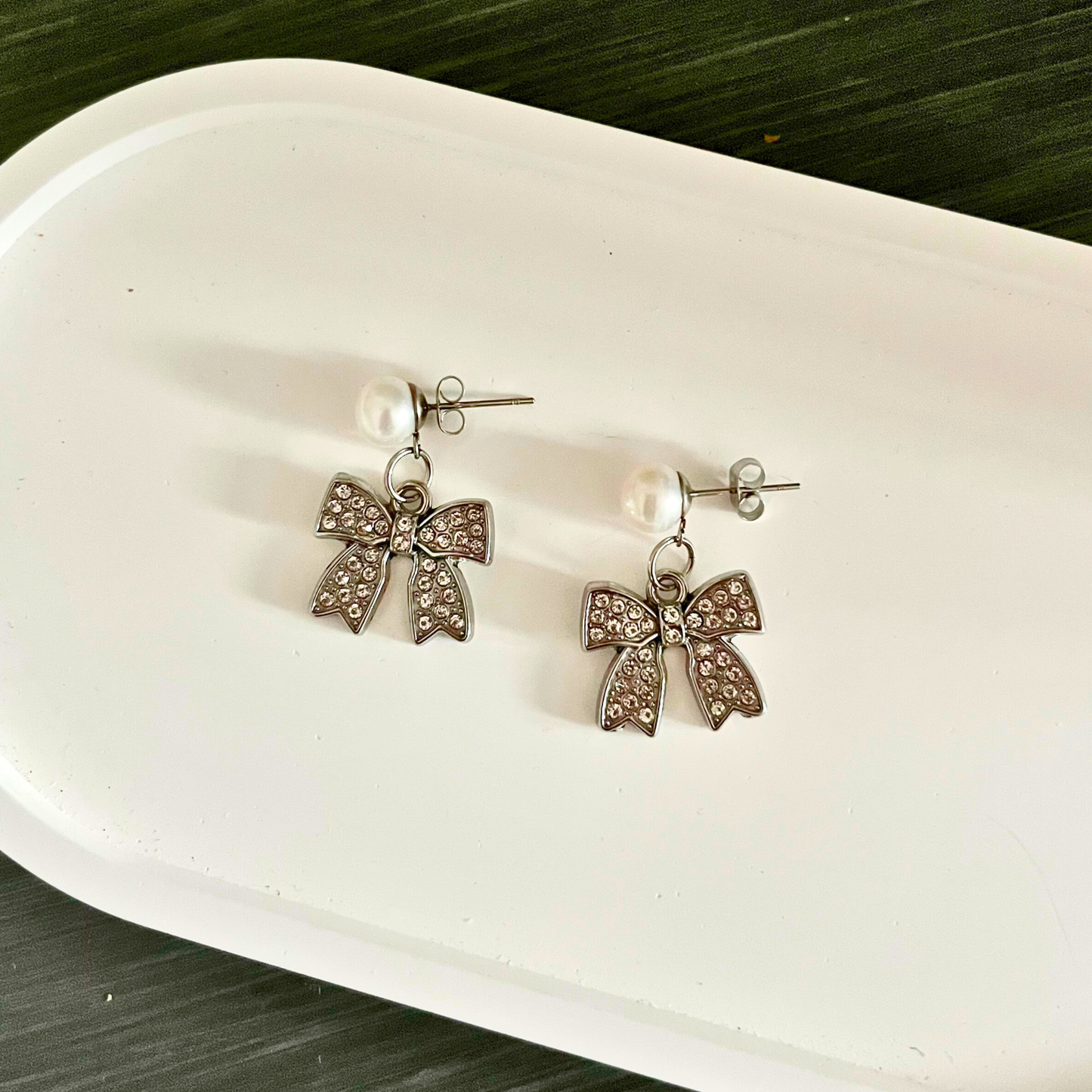 Twinkle Bow Earrings