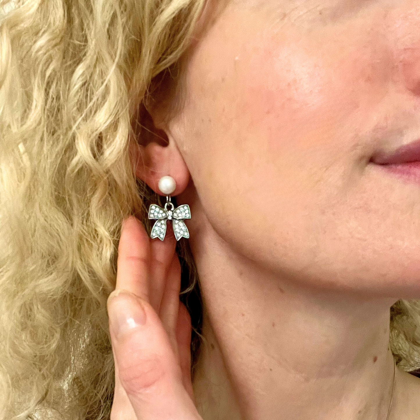 Twinkle Bow Earrings