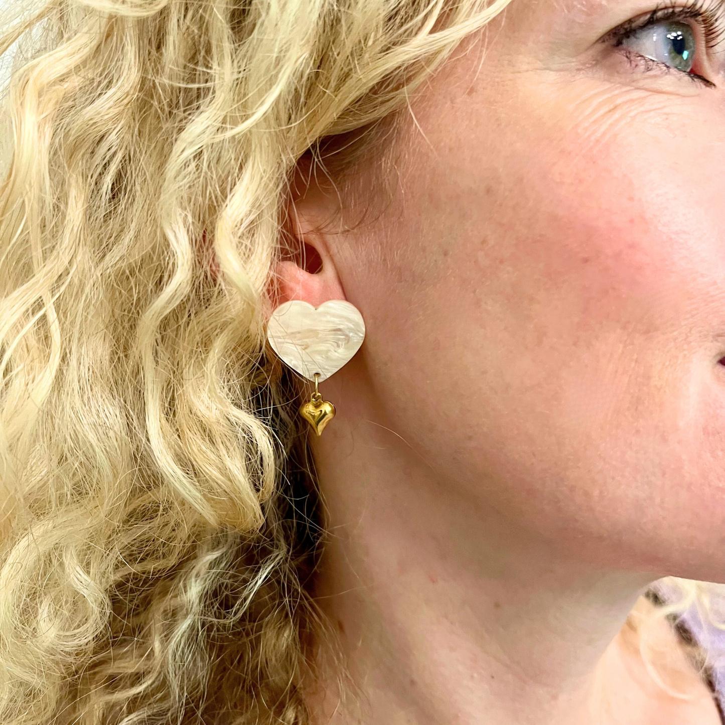 Mistletoe Kiss Heart Earrings