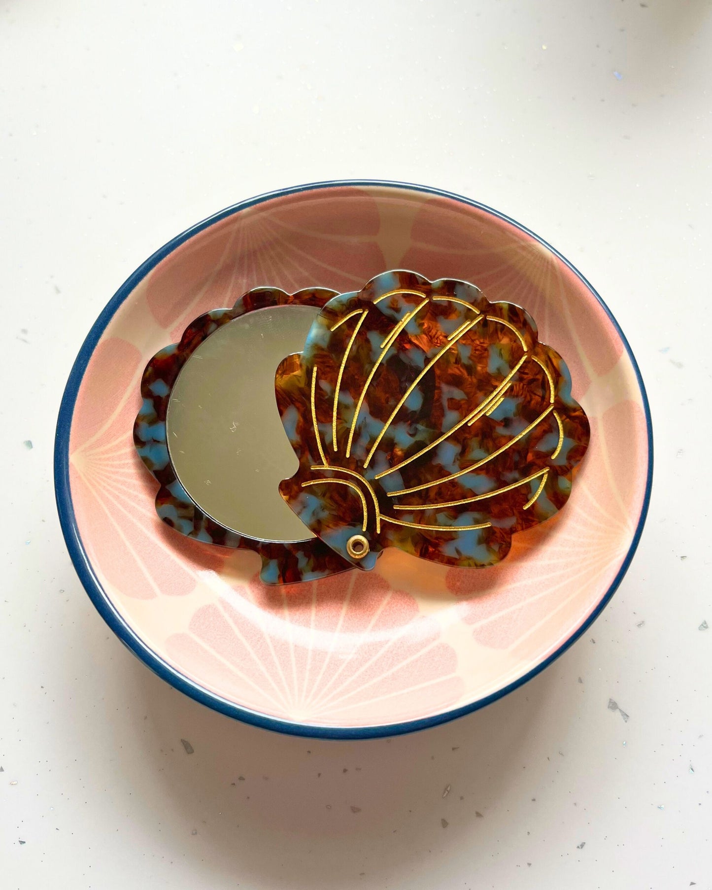 Shell Compact Mirror (3 Colours Available)